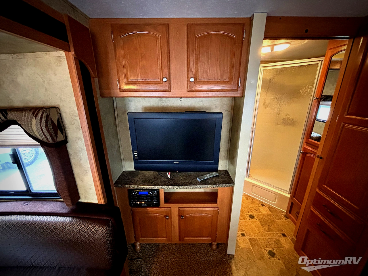 2010 Keystone Cougar X-Lite 27RLS Photo 8