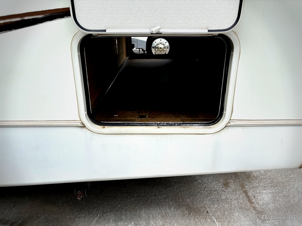 2010 Keystone Cougar X-Lite 27RLS Photo 15