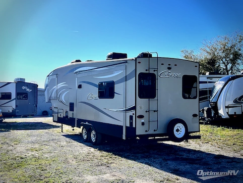 2017 Keystone Cougar X-Lite 29RES RV Photo 3