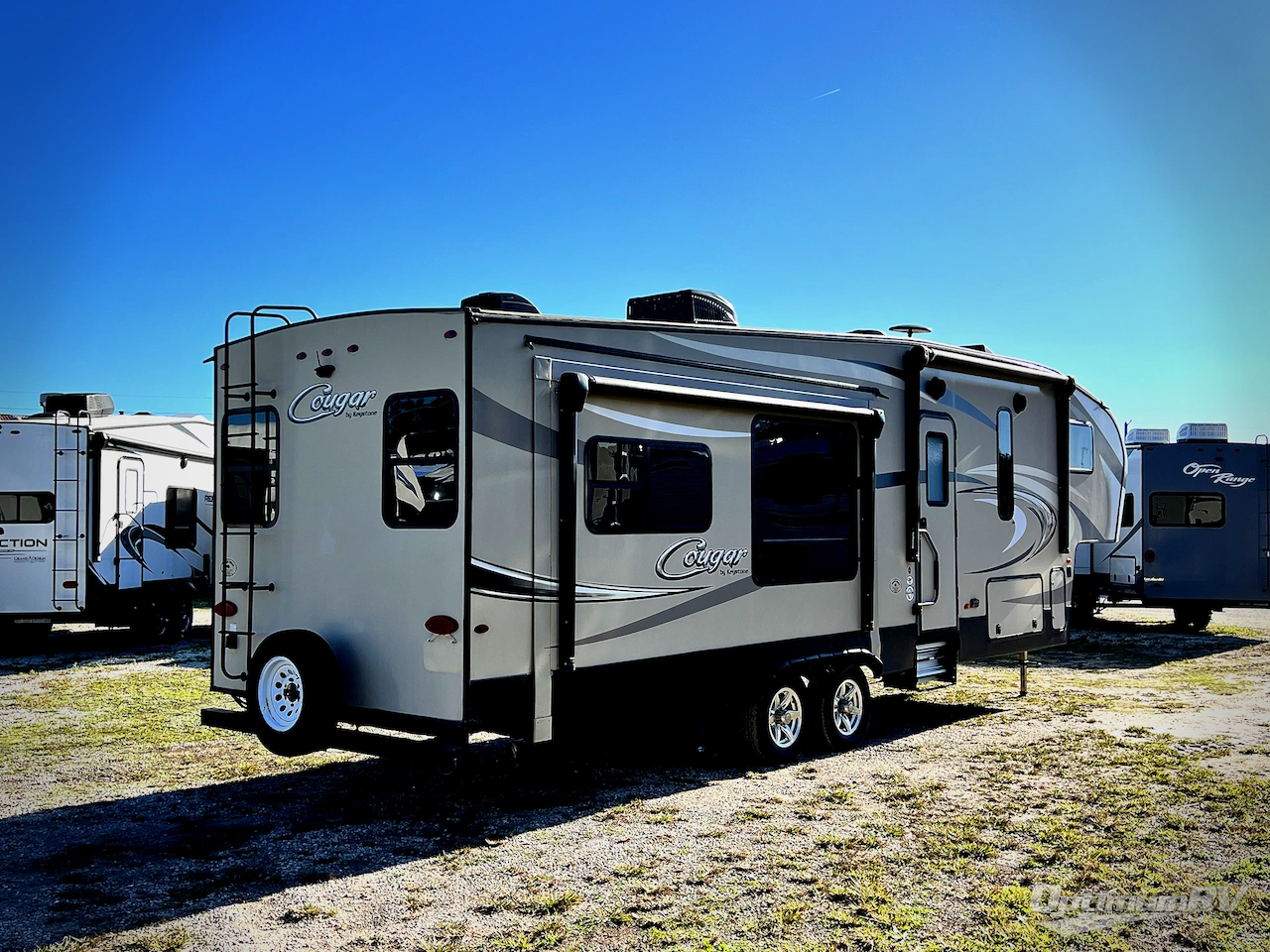 2017 Keystone Cougar X-Lite 29RES Photo 2