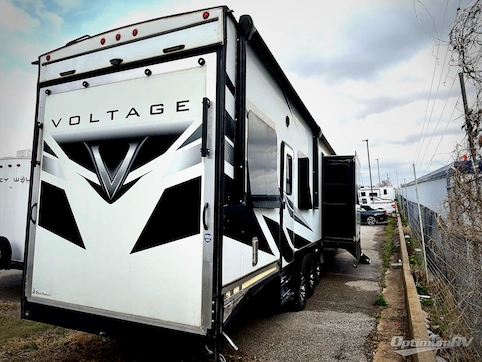 2022 Dutchmen Voltage 4135 RV Photo 2