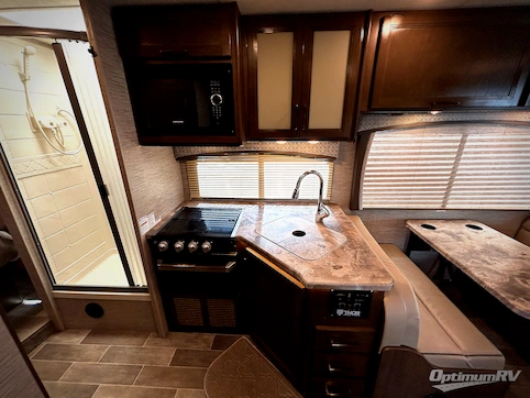 2020 Thor Chateau 20AA RV Photo 2