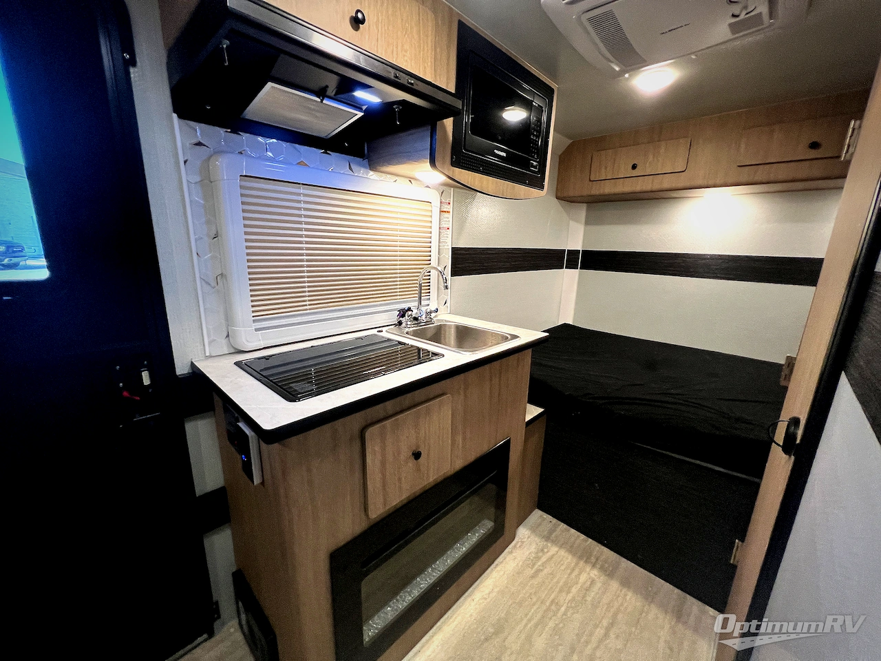 2025 Liv RV Liv 17FD Photo 9