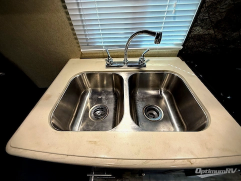 2017 Forest River XLR Nitro 23KW RV Photo 3