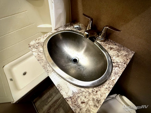 2017 Forest River XLR Nitro 23KW RV Photo 4