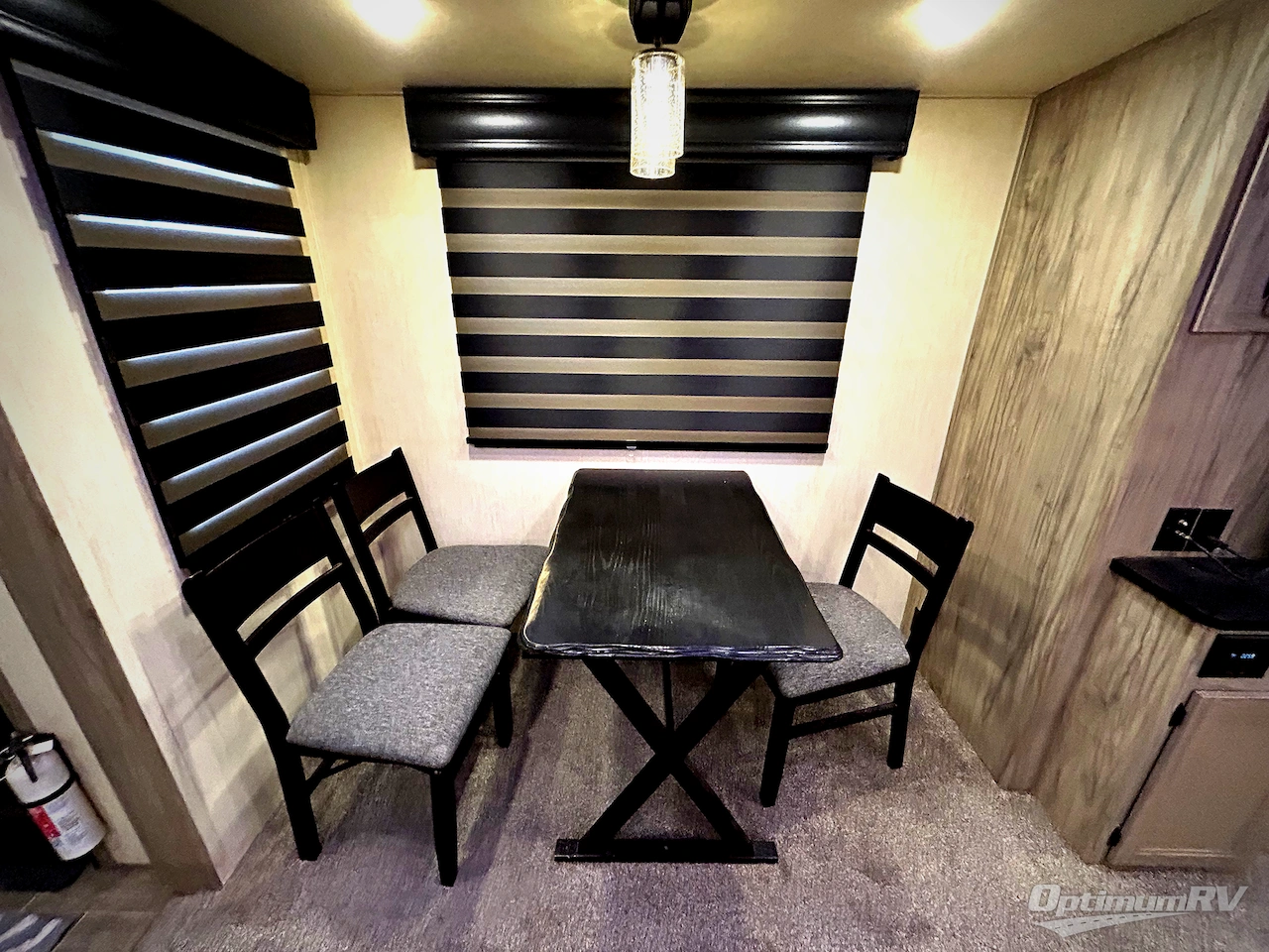 2022 Forest River Cherokee Arctic Wolf Suite 3550 Photo 17