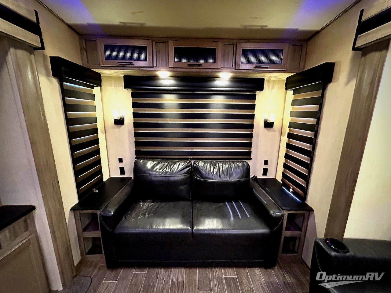 2022 Forest River Cherokee Arctic Wolf Suite 3550 Photo 20