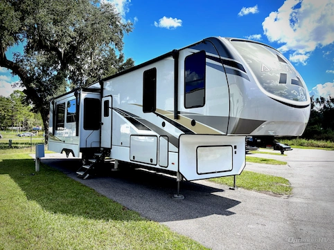 Used 2022 Alliance Paradigm 372RK Featured Photo