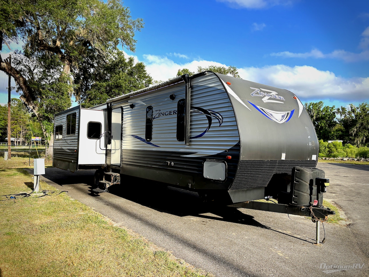 2018 CrossRoads Zinger ZR34RS Photo 1