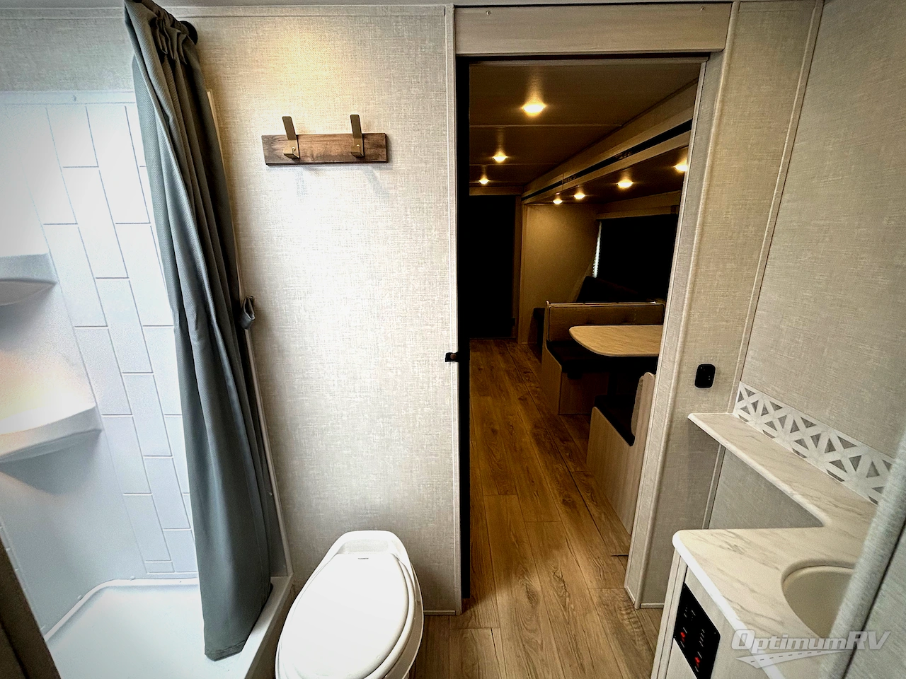 2025 Forest River Surveyor Legend X 29CAMP Photo 8