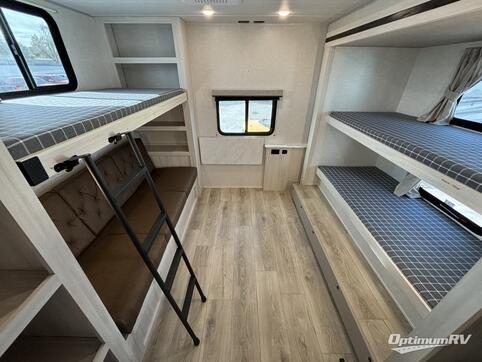 2025 Forest River Surveyor Legend X 32CAMP RV Photo 4