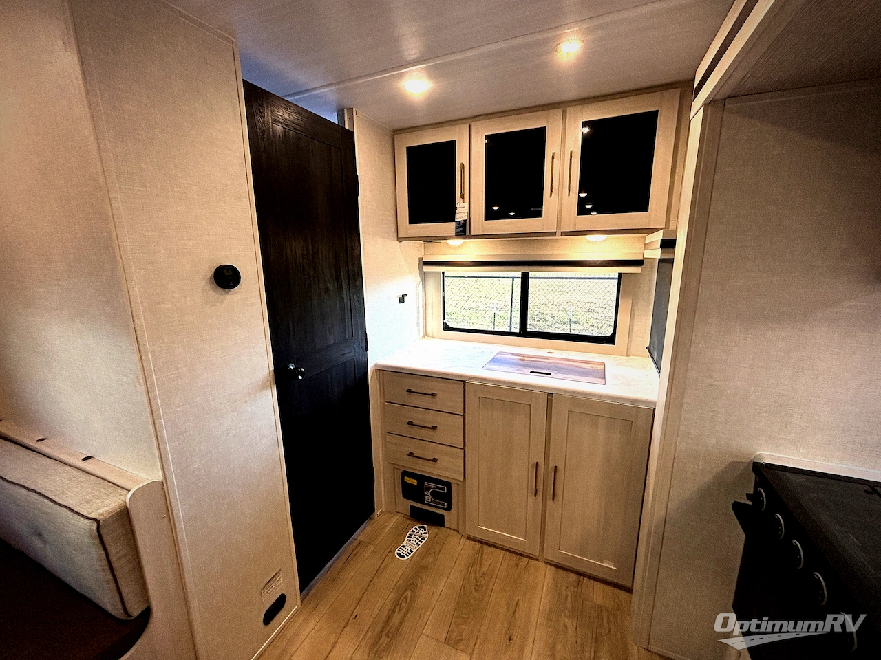 2025 Forest River Surveyor Legend 204MKLE Photo 7