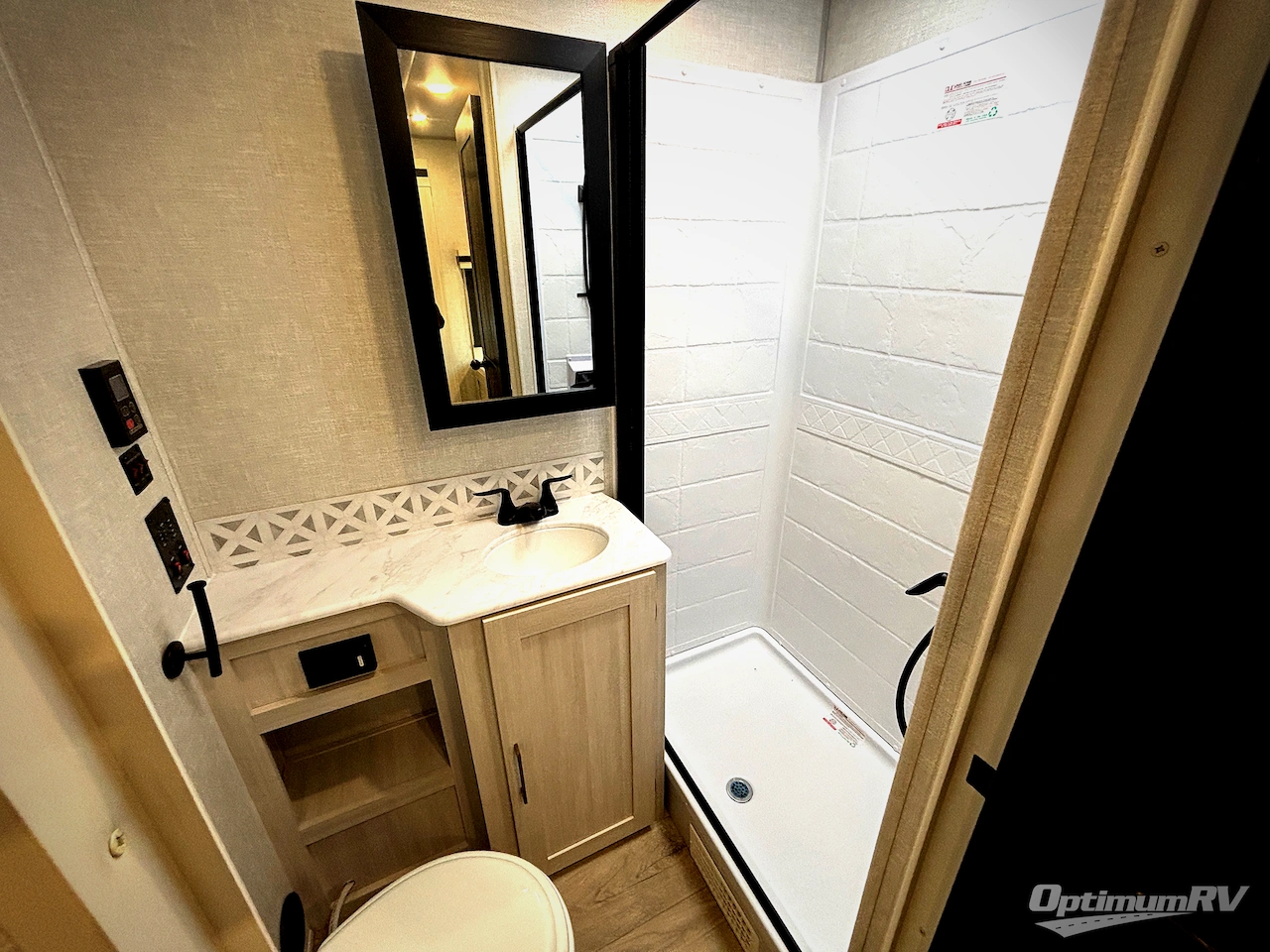 2025 Forest River Surveyor Legend 204MKLE Photo 11