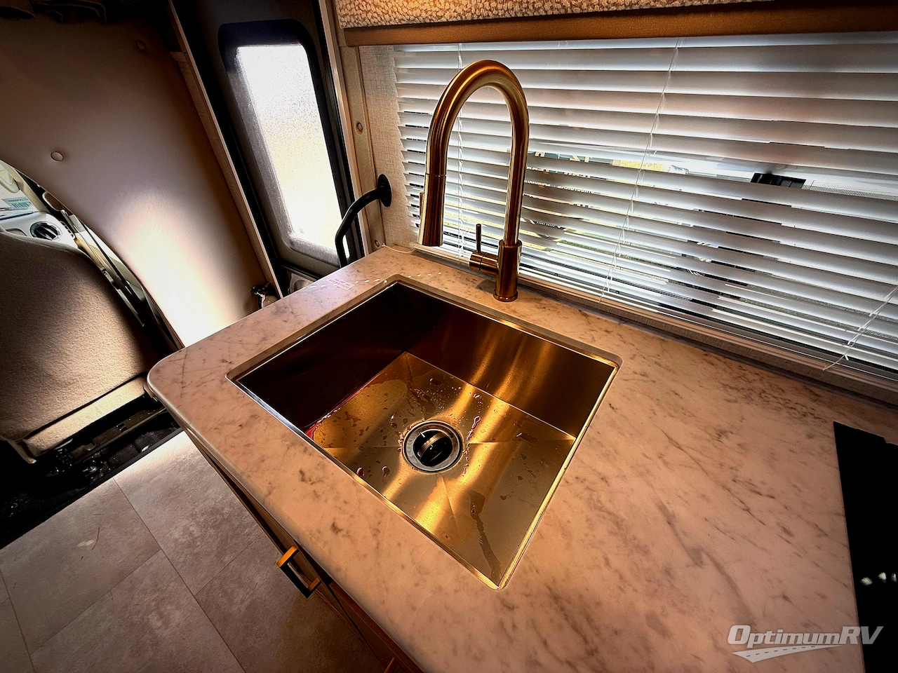 2026 Thor Chateau 22Z Photo 8