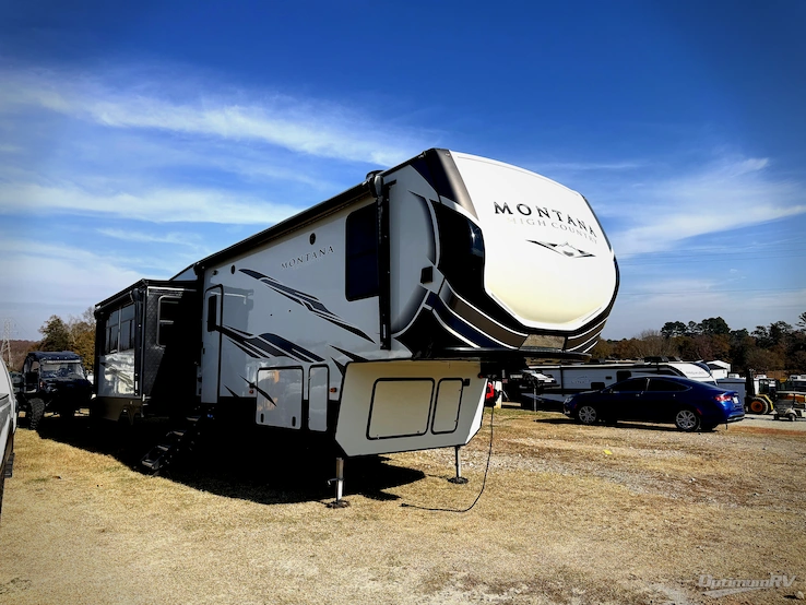 2021 Keystone Montana High Country 331RL RV Photo 1