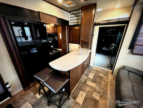 2016 Keystone Fuzion 345 RV Photo 2
