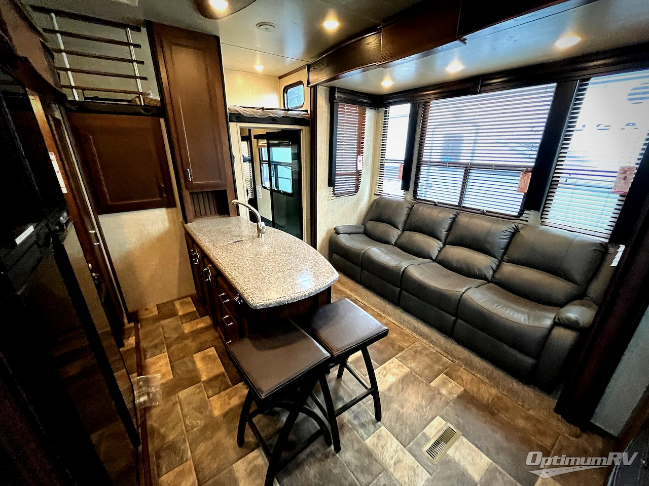2016 Keystone Fuzion 345 Photo 8