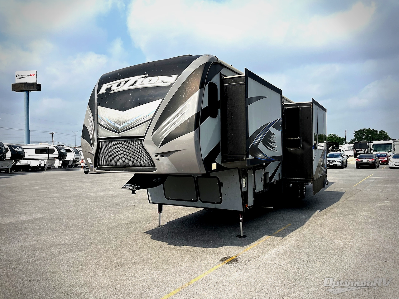 2016 Keystone Fuzion 345 Photo 2