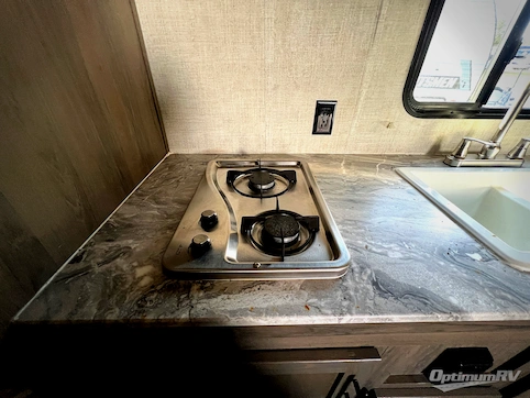 2022 Gulf Stream Kingsport 248BH RV Photo 3