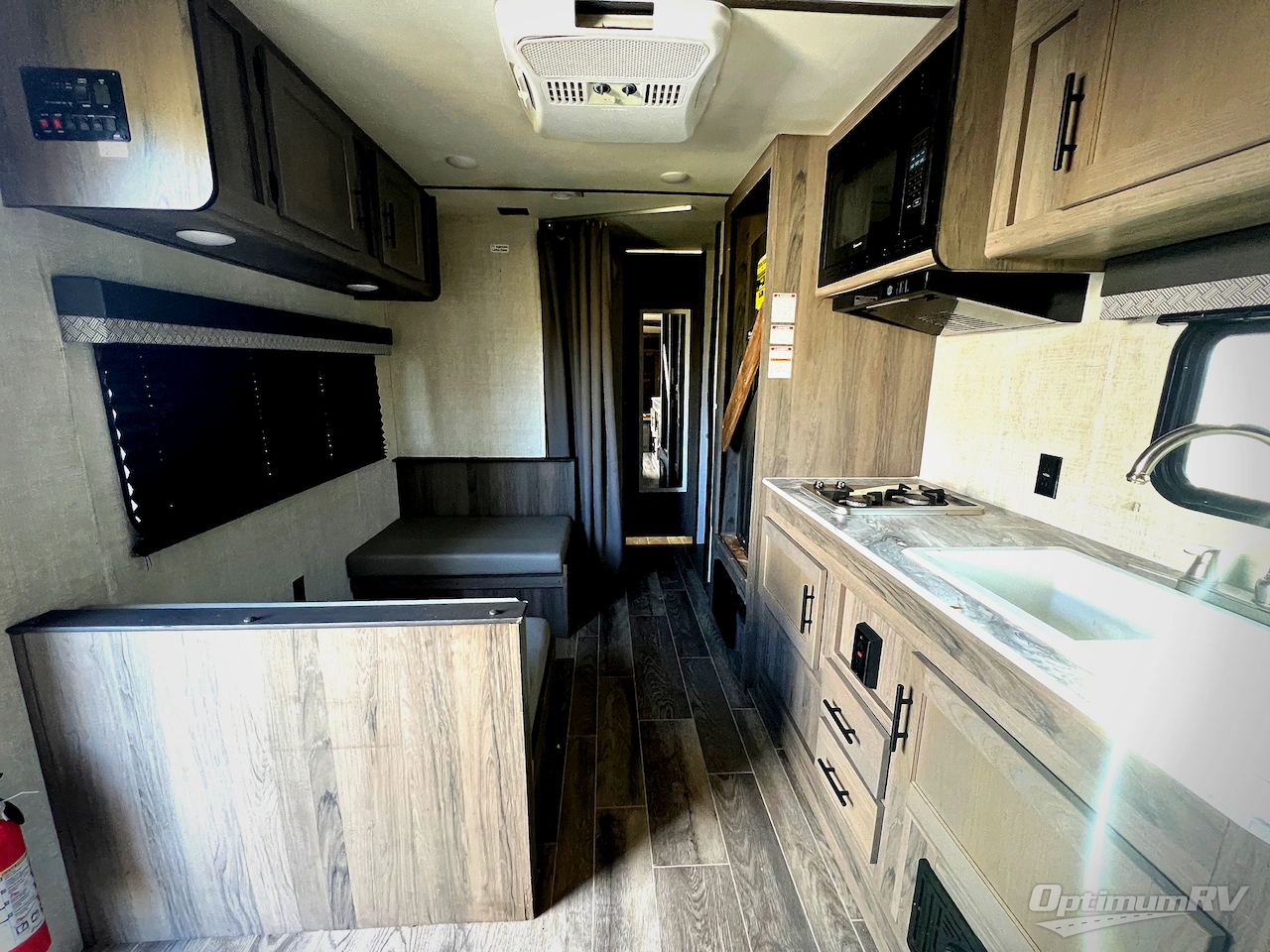 2022 Gulf Stream Kingsport 248BH Photo 8