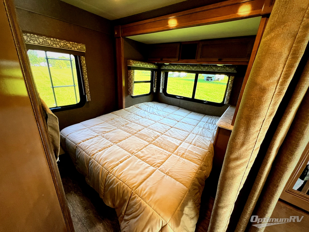 2019 Thor Citation Sprinter 24SS Photo 16