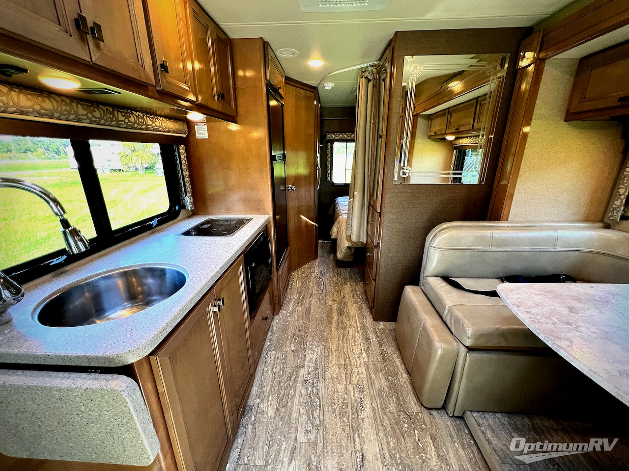 2019 Thor Citation Sprinter 24SS Photo 22