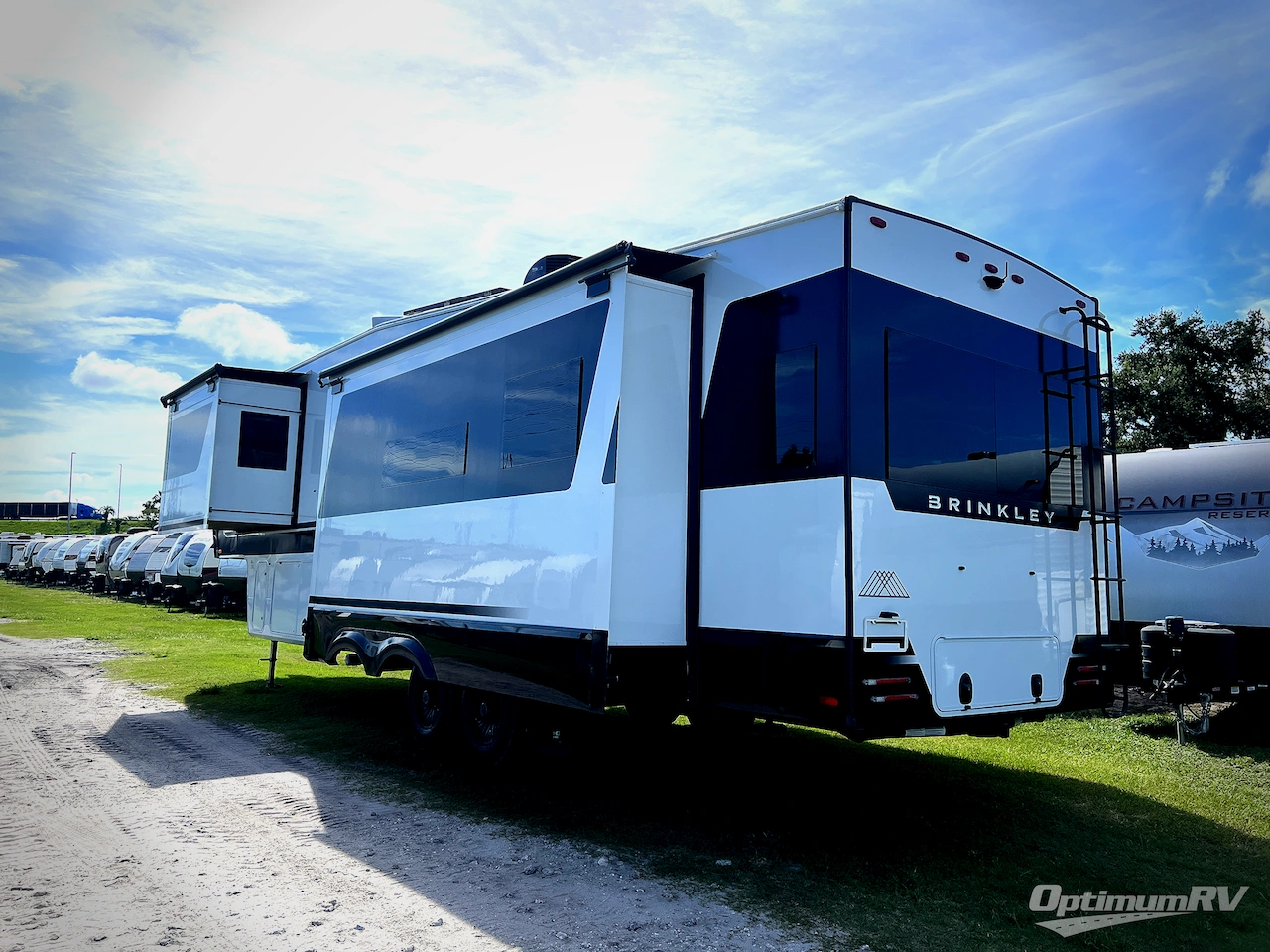 2024 Brinkley Model Z 3100 Photo 2