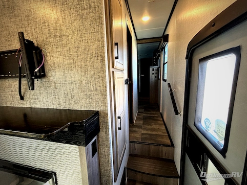 2022 CrossRoads Cameo CE3975CK RV Photo 3