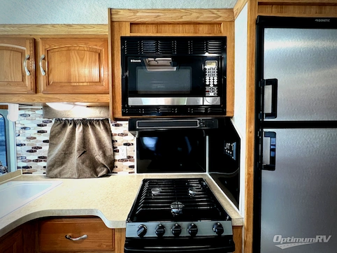 2004 Georgie Boy Pursuit 3500DS RV Photo 3