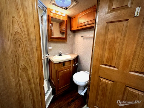 2004 Georgie Boy Pursuit 3500DS RV Photo 4