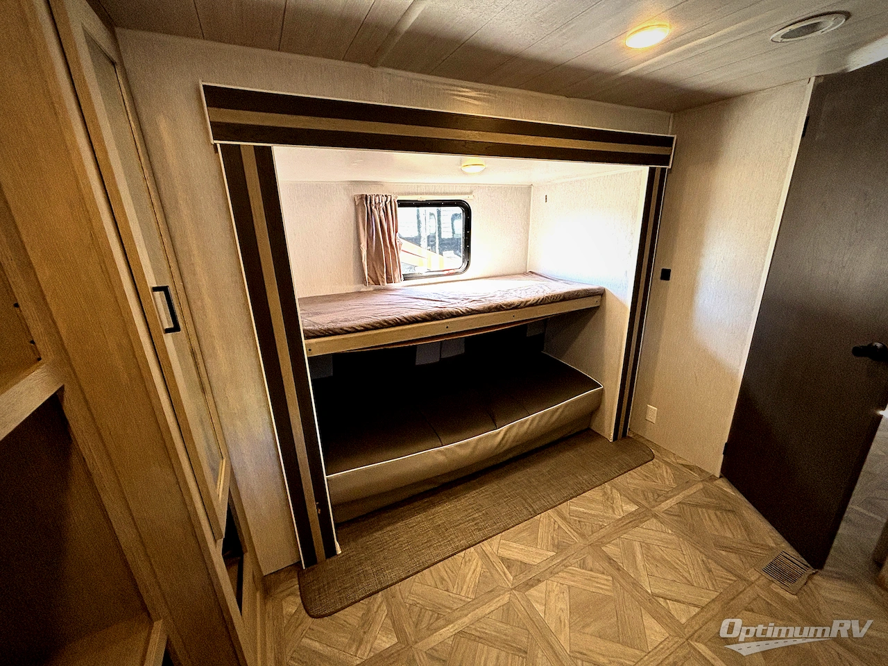 2023 Forest River Wildwood 31KQBTS Photo 14