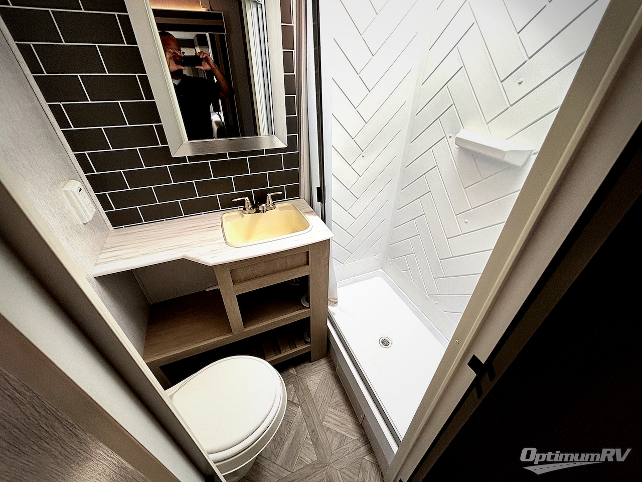 2023 Forest River Wildwood 31KQBTS Photo 17