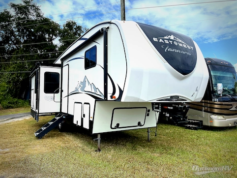 Used 2022 East To West Tandara 286RL-OK Featured Photo