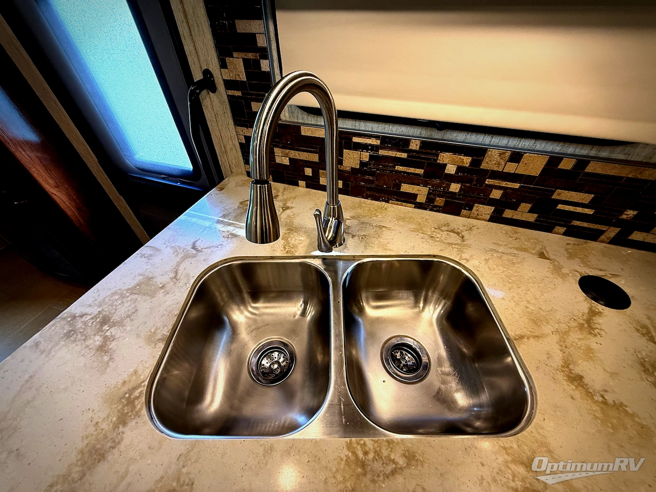 2018 Coachmen Mirada Select 37TB Photo 11