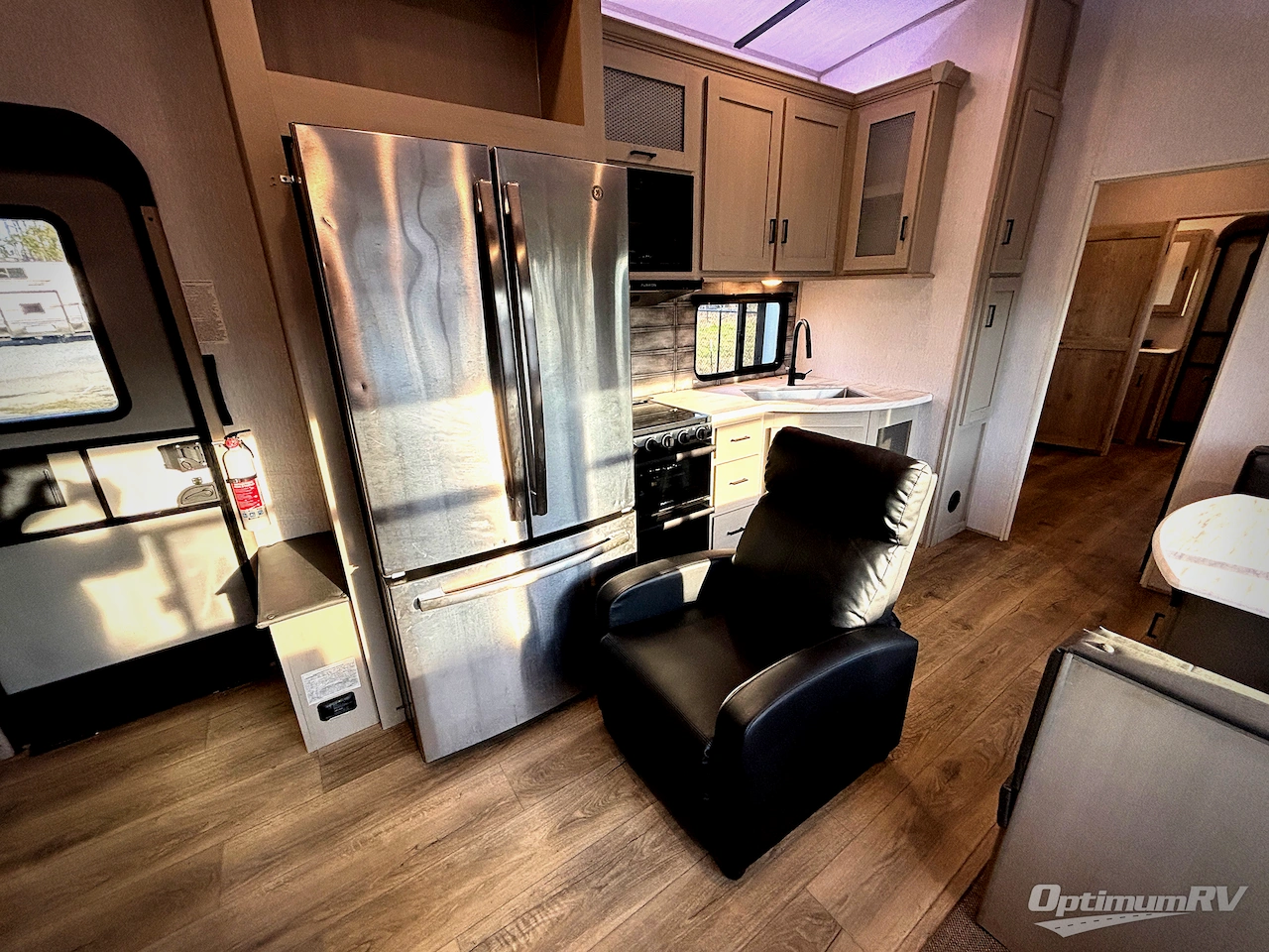 2023 Forest River Salem Hemisphere 356QB Photo 8