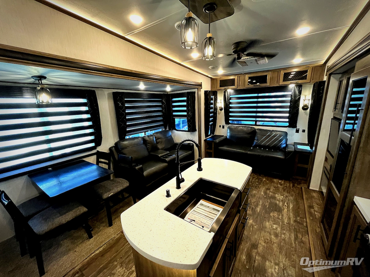 2023 Forest River Sabre 36BHQ Photo 6