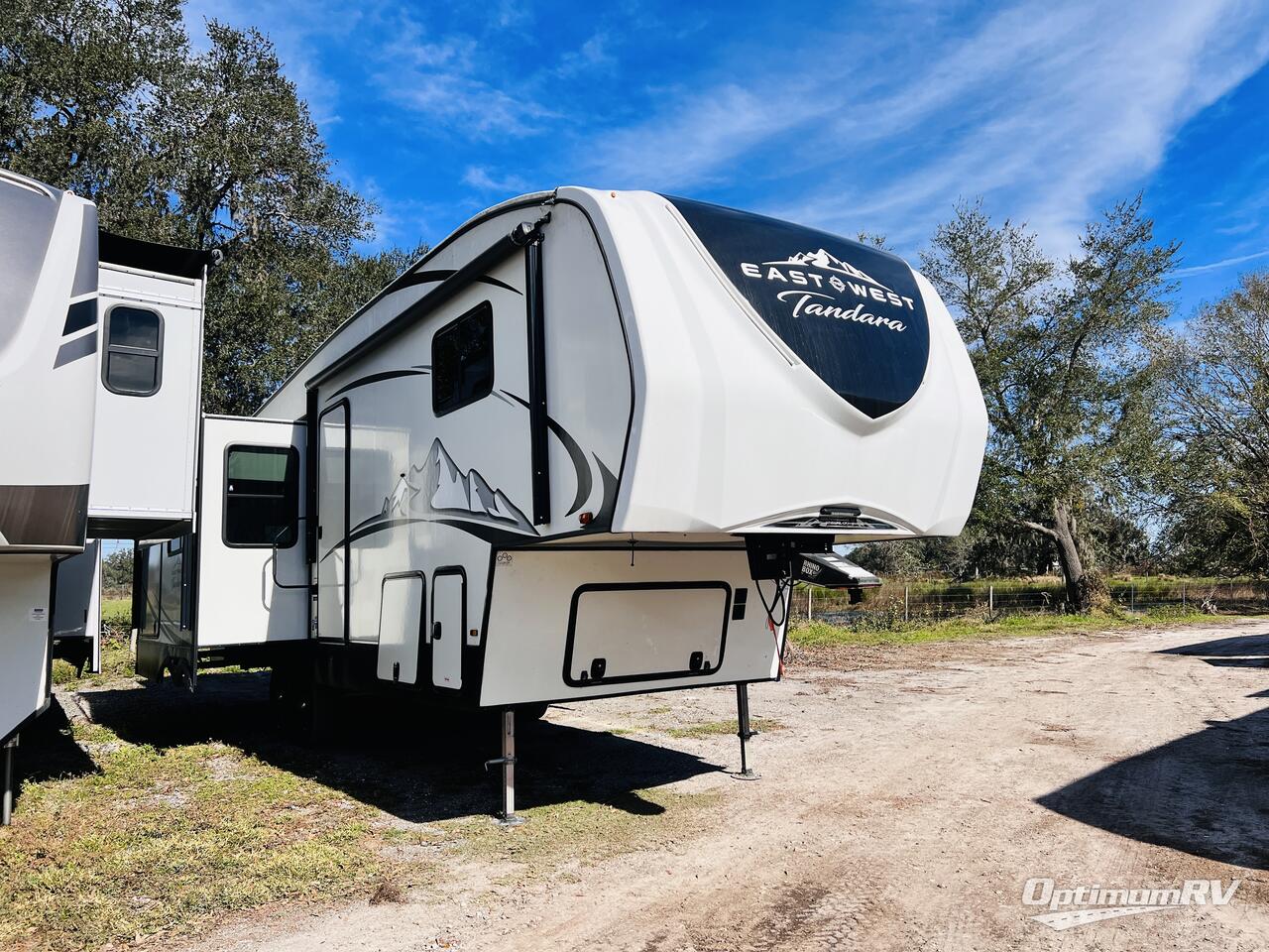 SOLD! - Used 2022 East To West Tandara 286RL-OK Fifth Wheel at