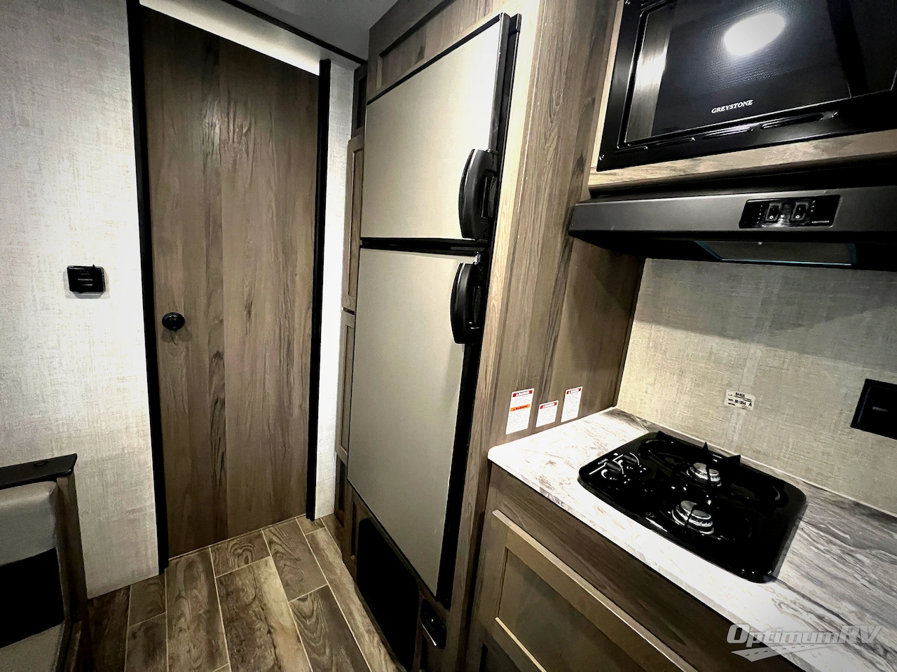 2022 Gulf Stream Kingsport Ultra Lite 241RB Photo 11