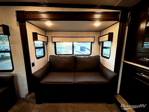 2021 Palomino Columbus 389FLC RV Photo 2