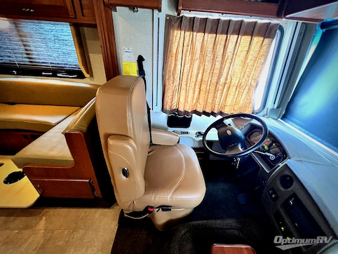 2016 Fleetwood Storm 28MS RV Photo 2