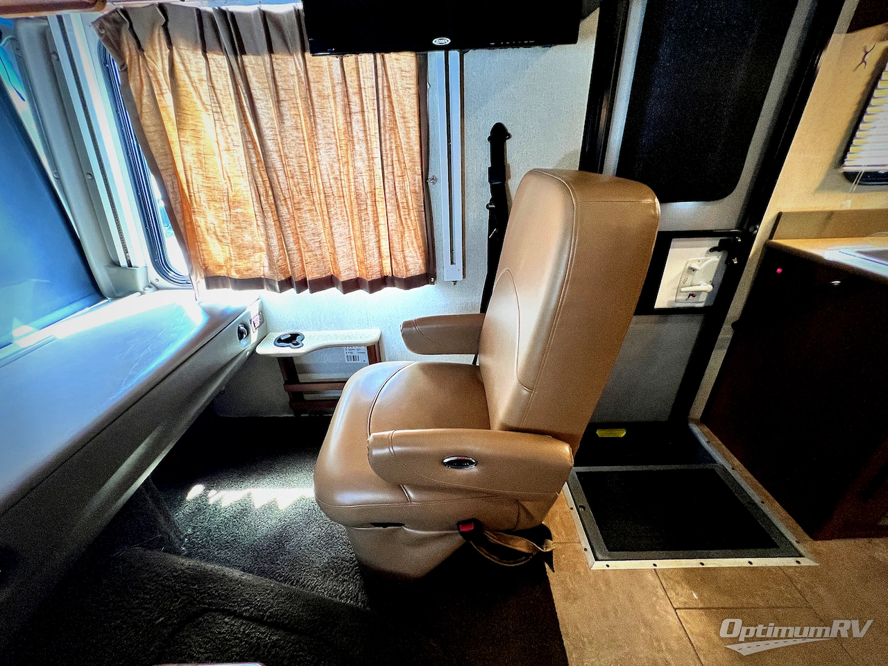 2016 Fleetwood Storm 28MS Photo 8