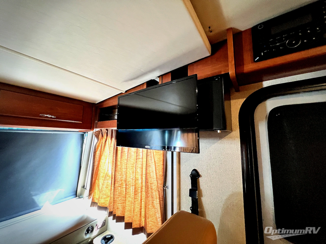 2016 Fleetwood Storm 28MS Photo 9