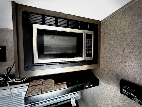 2020 Forest River Rockwood Mini Lite 2104S RV Photo 4