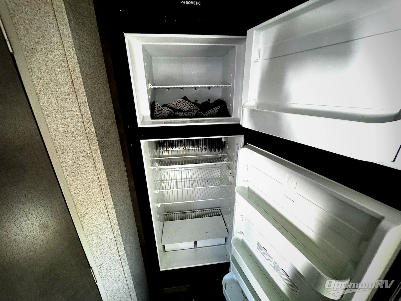 2020 Forest River Rockwood Mini Lite 2104S Photo 6