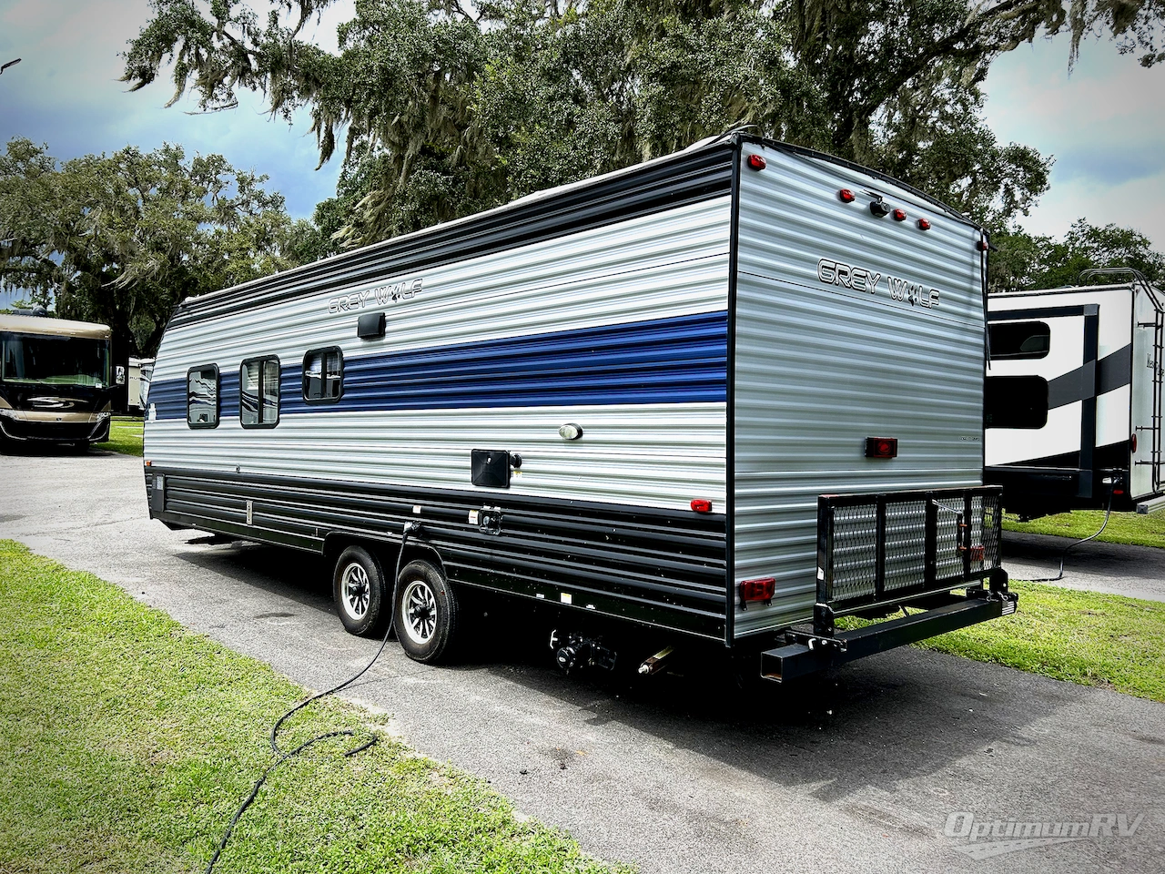 2022 Forest River Cherokee Grey Wolf 26DJSE Photo 3