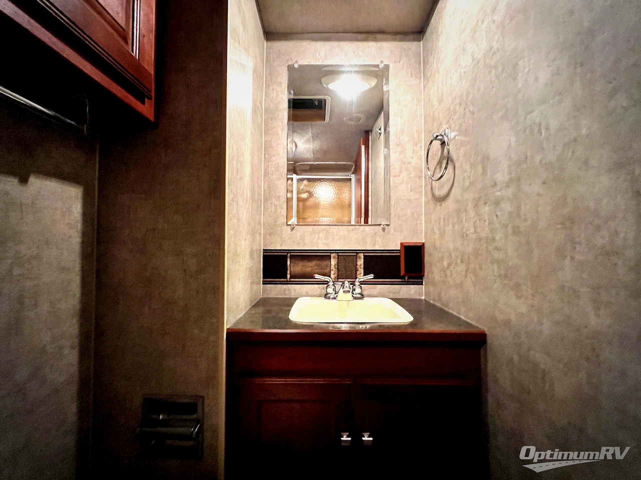 2014 Winnebago Sunstar 31KE Photo 16