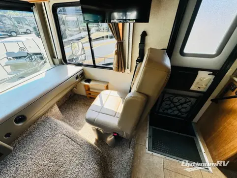 2016 Fleetwood Storm 28MS RV Photo 2
