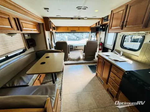 2016 Fleetwood Storm 28MS RV Photo 3