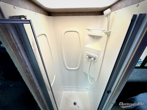 2015 Itasca Sunstar 31KE RV Photo 3