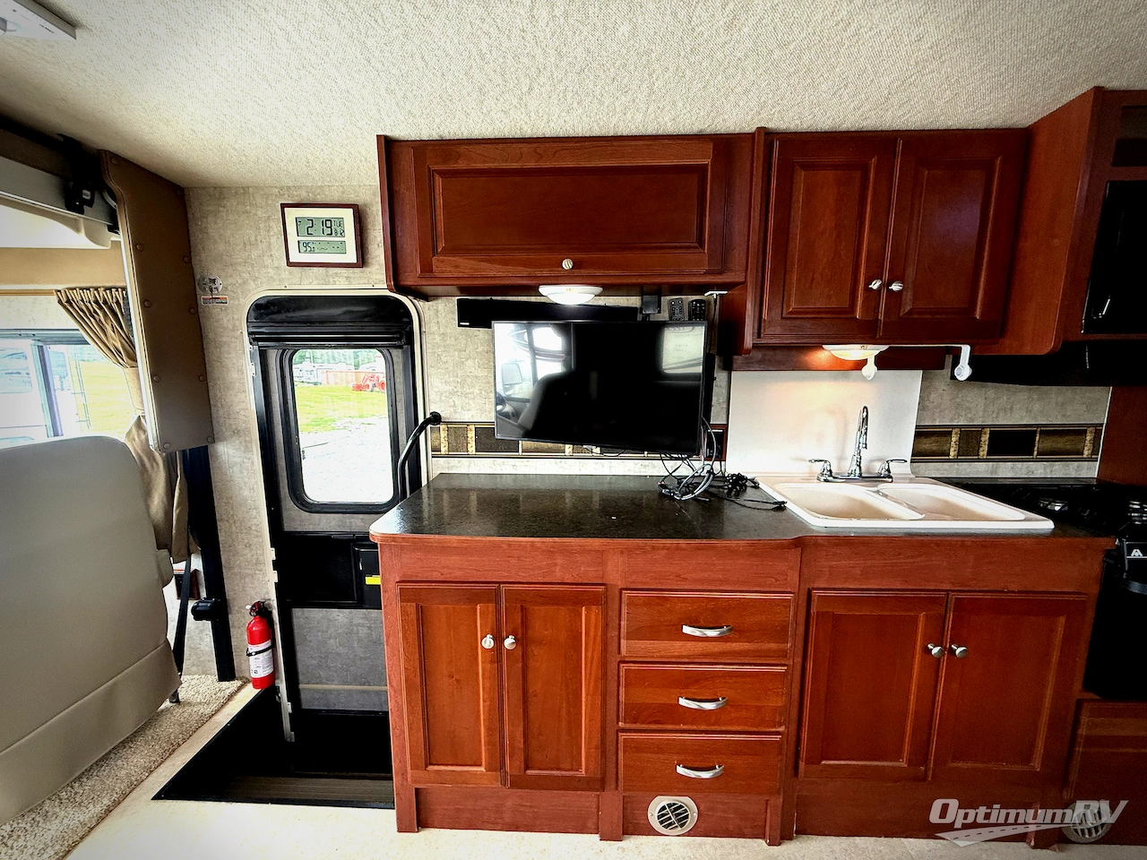 2015 Itasca Sunstar 31KE Photo 8